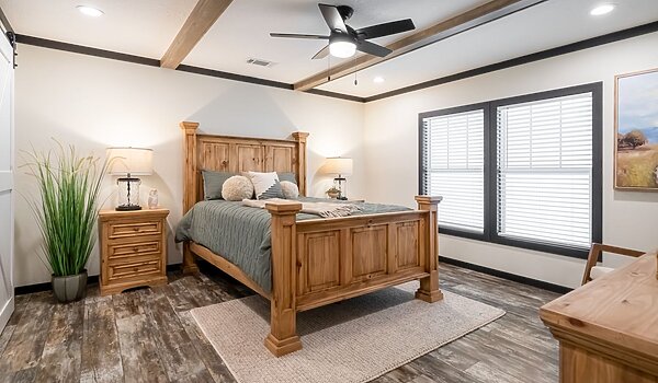 The Boujee / The Boujee Lux 44BOU32724AH Interior 118338