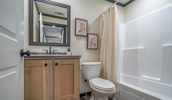 The Boujee / The Boujee Lux 44BOU32724AH Interior 118341