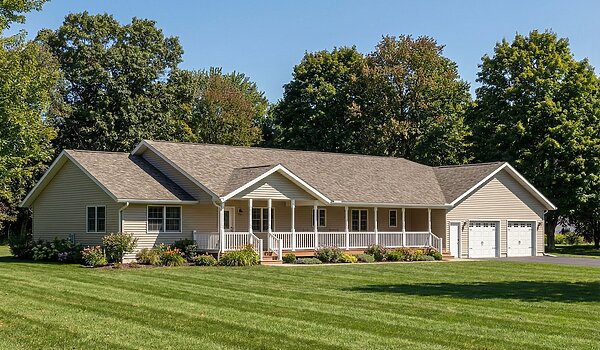 Ranch / 2285 Brookdale Exterior 58179