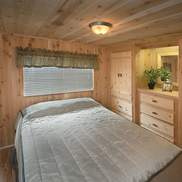 America's Park Cabins Lodge Series / 39-3 Bedroom 56135
