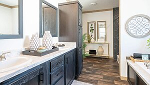 Creekside Series / The Delilah CSFL-3301 Bathroom 103339