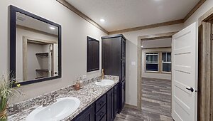 Creekside Series / The Riverton CS-3238 Bathroom 101804