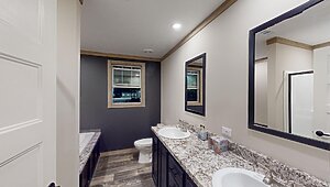 Creekside Series / The Riverton CS-3238 Bathroom 101805