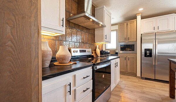 Creekside Series / The Patton Creek CS-3249 Kitchen 103435