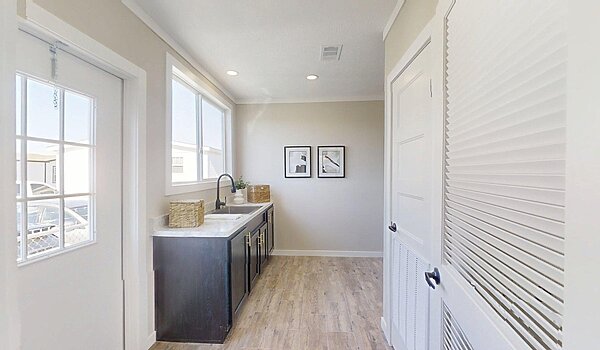 Creekside Series / The Hangout CS-3263 Interior 119285