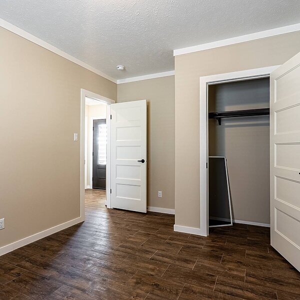 Creekside Series / The Hangout CS-3263 Bedroom 119904