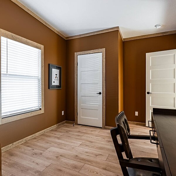 Creekside Series / The Keystone CS-1625 Bedroom 120031