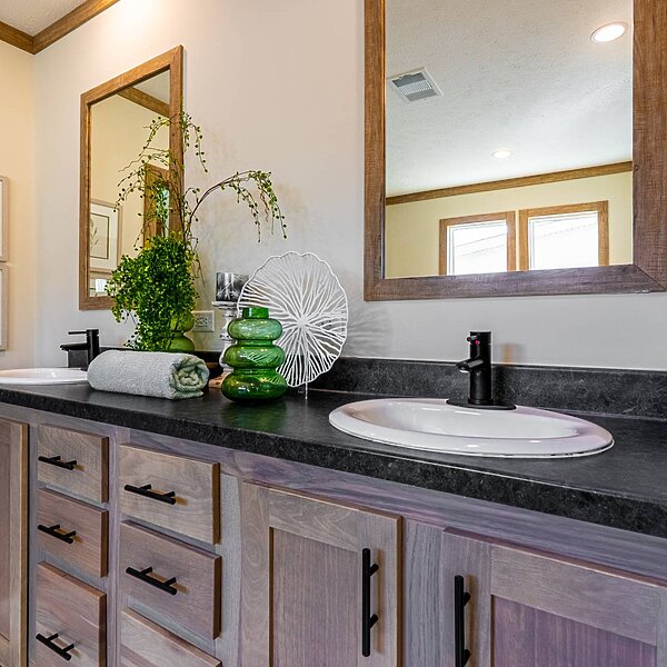 Creekside Series / The Low Country CS-3262 Bathroom 119850