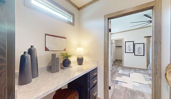 Creekside Series / The Keystone CS-1625-2 Interior 125180