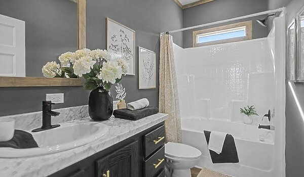 Creekside Series / The Keystone CS-1625-2 Bathroom 125653