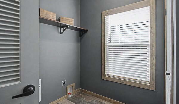 Creekside Series / The Keystone CS-1625-2 Utility 125654