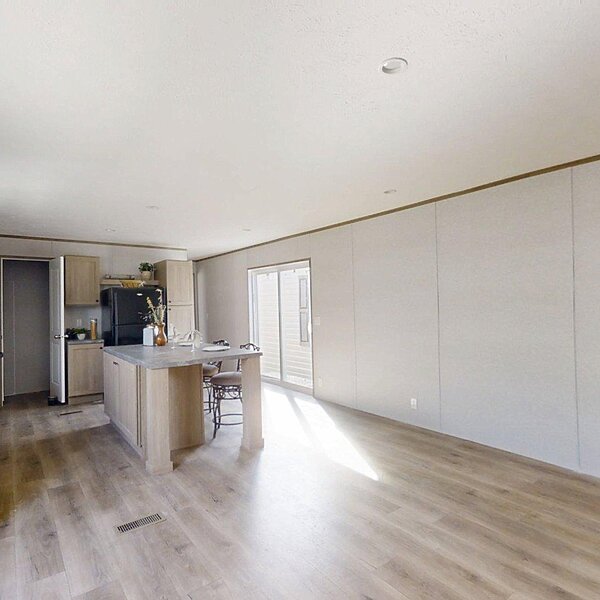 Prime Series / Monte 1676H32P06 Interior 121920