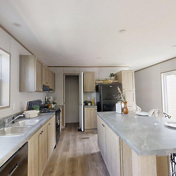 Prime Series / Monte 1676H32P06 Interior 121922