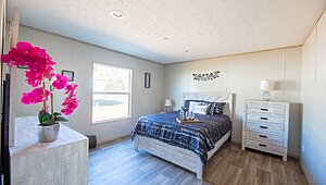 Epic Experience / The Snowcap 43CEE28764BH Bedroom 140504