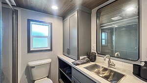 5-Series / Loft 5-101 Bathroom 103696