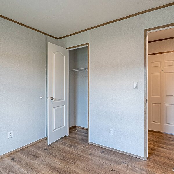 Phoenix / The Phoenix 66 16663A Bedroom 114268