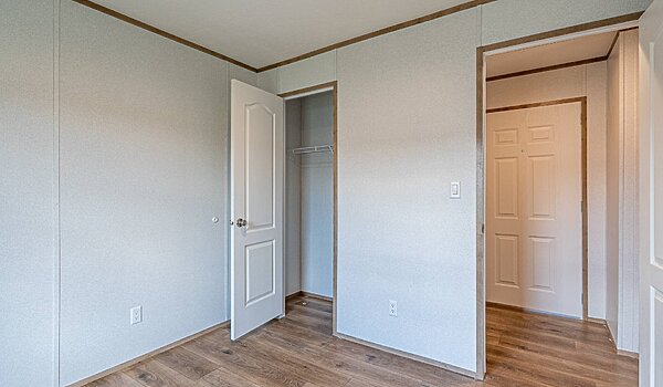 Phoenix / The Phoenix 66 16663A Bedroom 114268