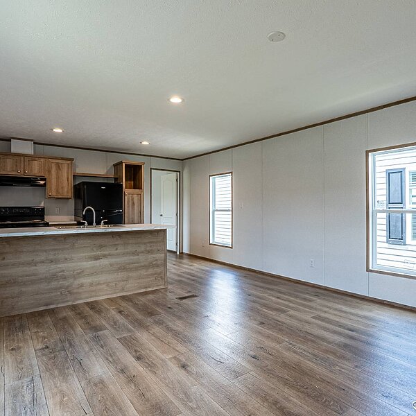 Phoenix / The Phoenix 66 16663A Interior 114262