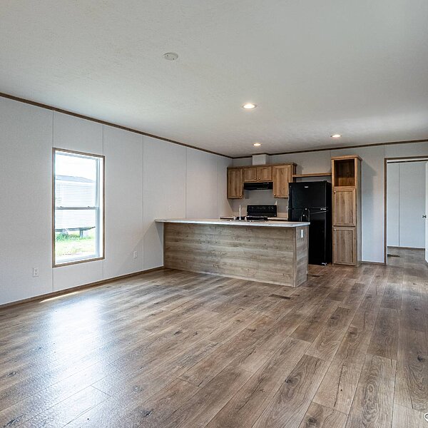 Phoenix / The Phoenix 66 16663A Interior 114263