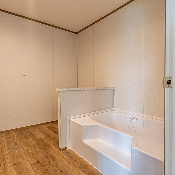 Phoenix / The Phoenix 76 16763A Bathroom 114284