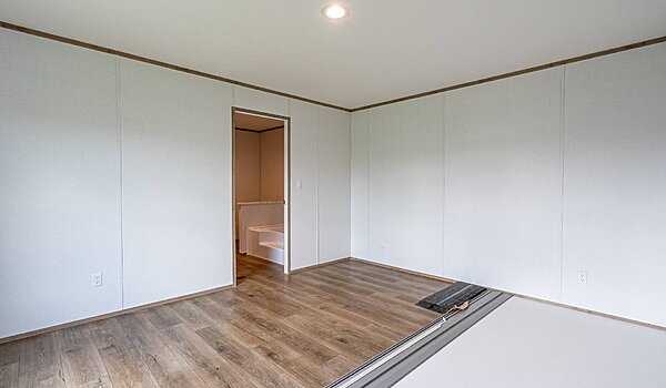 Phoenix / The Phoenix 76 16763A Bedroom 114280