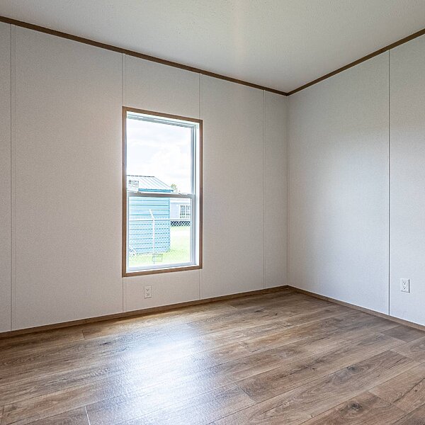 Phoenix / The Phoenix 76 16763A Bedroom 114281