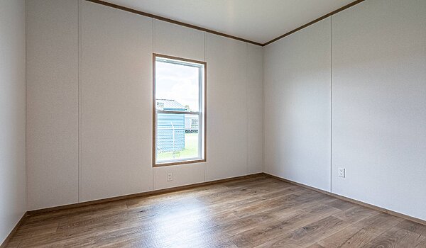 Phoenix / The Phoenix 76 16763A Bedroom 114281