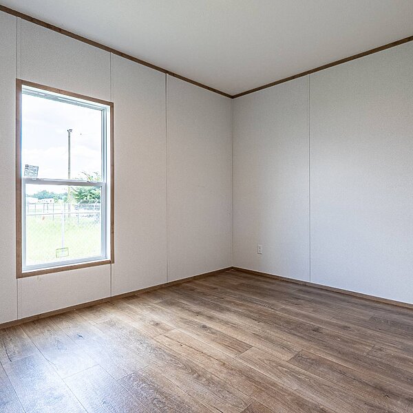Phoenix / The Phoenix 76 16763A Bedroom 114282