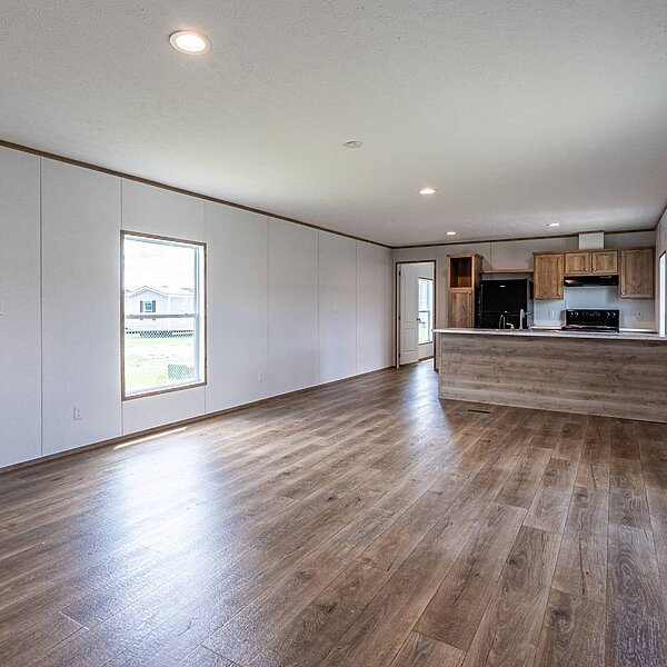 Phoenix / The Phoenix 76 16763A Interior 114279