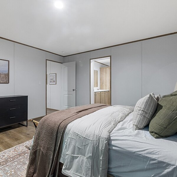 Phoenix / The Phoenix 32563A Interior 119762