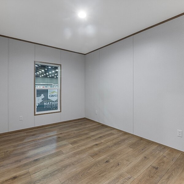 Phoenix / The Phoenix 32563A Interior 119764