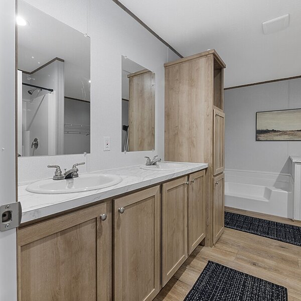 Phoenix / The Phoenix 32563A Interior 119765