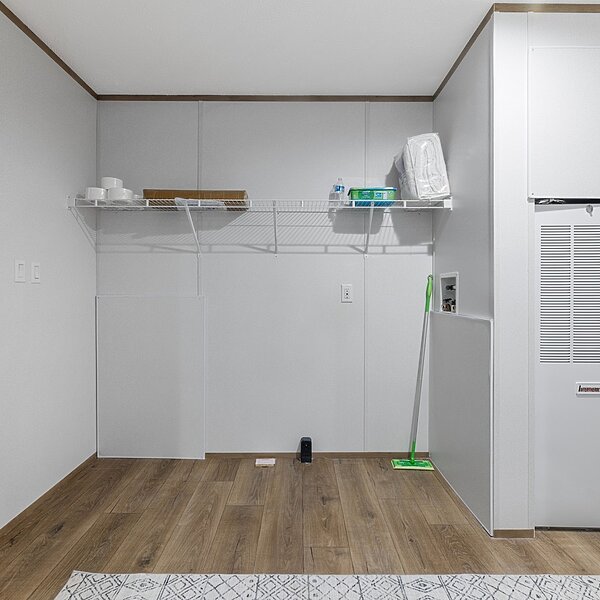 Phoenix / The Phoenix 32563A Interior 119768