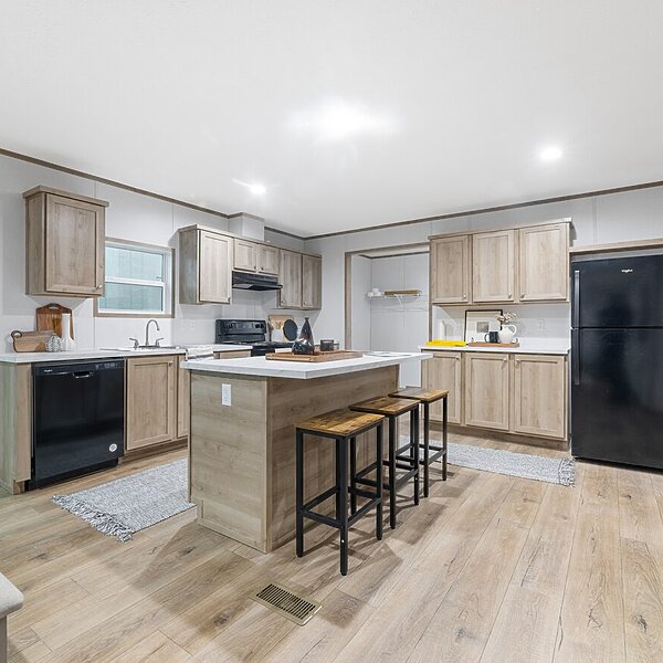 Phoenix / The Phoenix 32563A Interior 119751