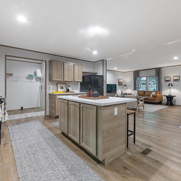 Phoenix / The Phoenix 32563A Interior 119753