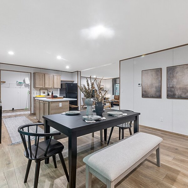 Phoenix / The Phoenix 32563A Interior 119754