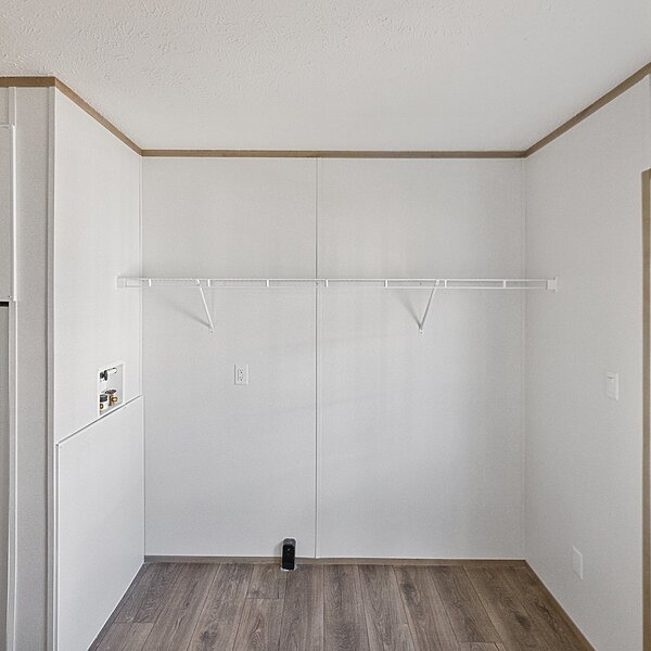 Phoenix / 32483A Interior 120129