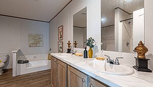 Phoenix / 32483A Bathroom 114491