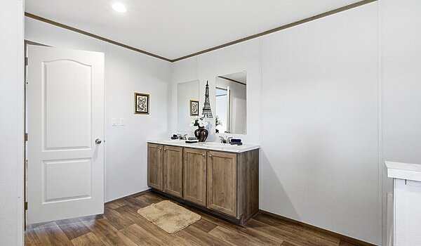 Phoenix / 32483B Interior 120097