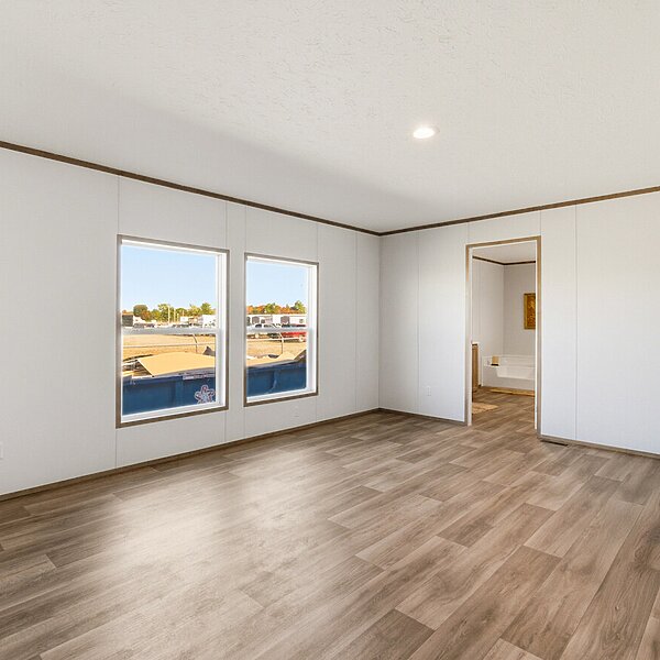 Phoenix / 32483B Interior 120088