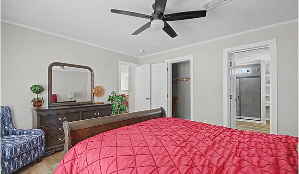 Emerald Doublewide / EM28483A Bedroom 132111