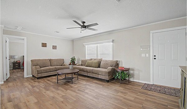 Emerald Doublewide / EM28483A Interior 132108