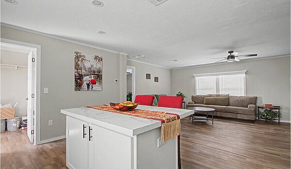 Emerald Doublewide / EM28483A Interior 132105