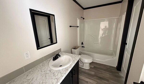 Doublewides / The Red River 32563C Interior 116994