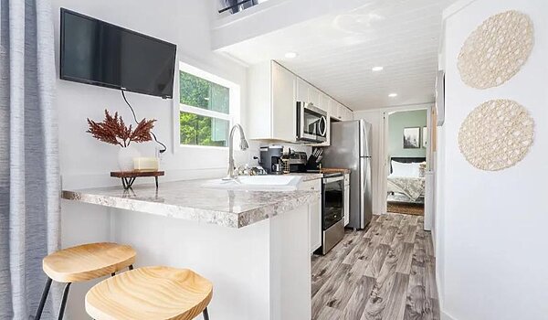 Tiny Homes / Whispering Pines 4B 100 Interior 92362