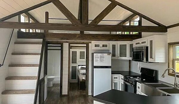 Tiny Homes / Evergreen Cottage 4B 105 Interior 92379