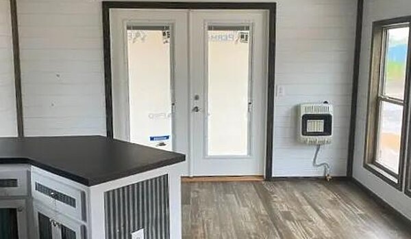 Tiny Homes / Evergreen Cottage 4B 105 Interior 92381