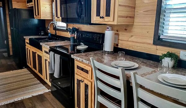 Tiny Homes / Autumn Breeze 4B 125 Interior 92452