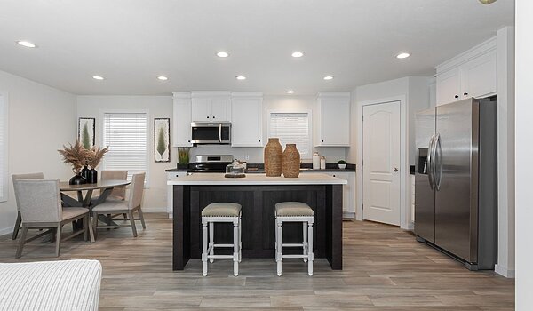 Residence / Center St 5228-MS014-1SECT 81RDH28523DH Kitchen 112927