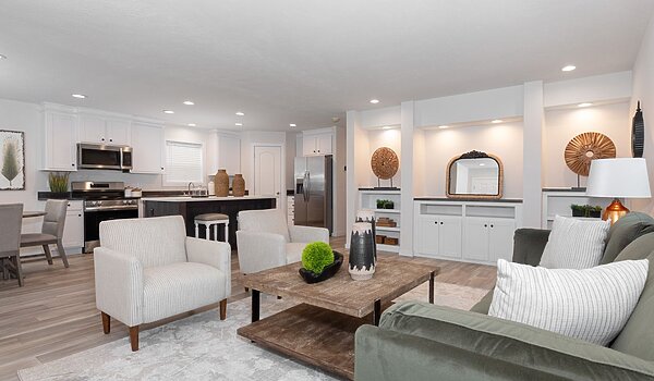 Residence / Center St 5228-MS014-1SECT 81RDH28523DH Interior 112924